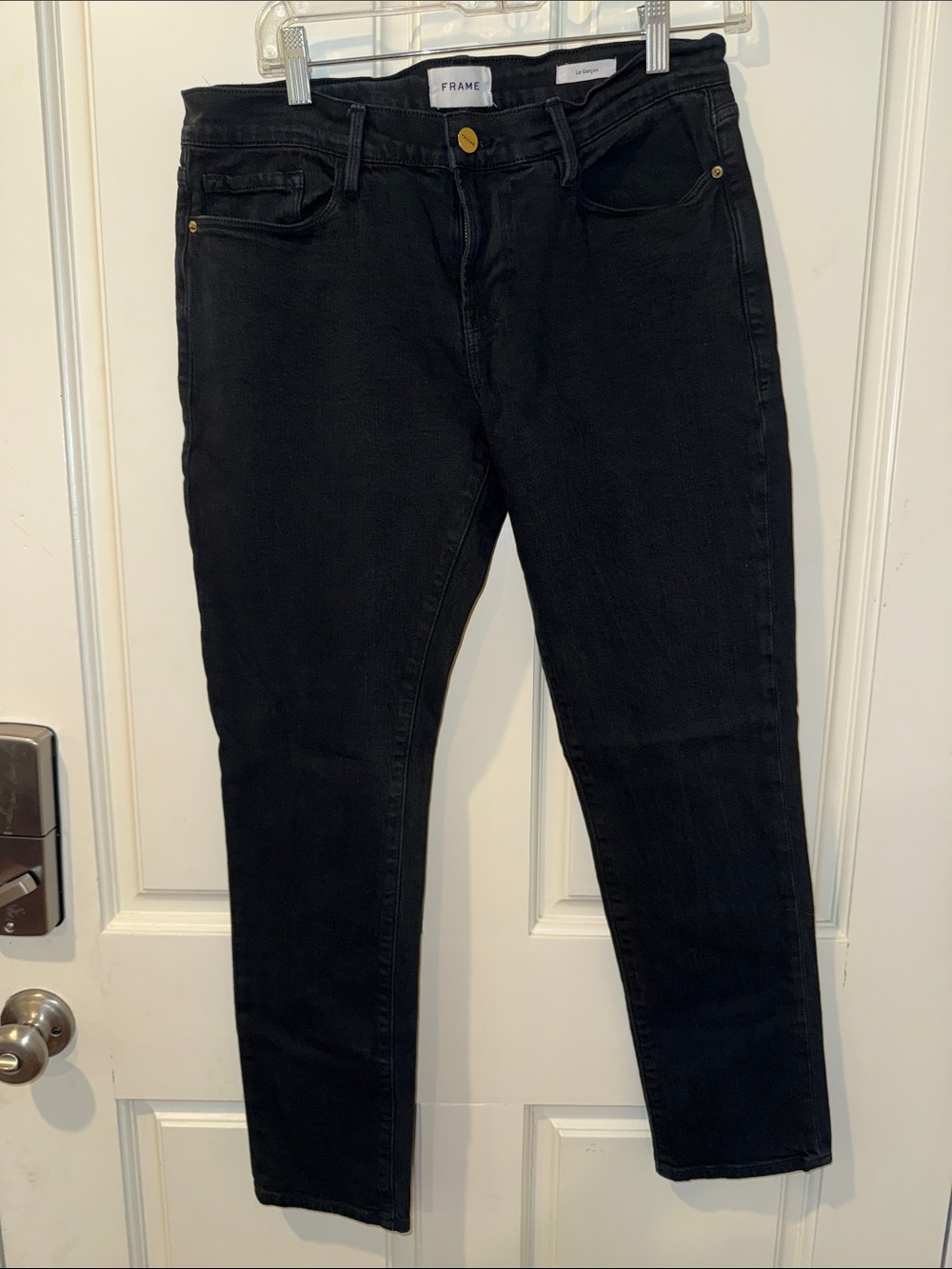 Frame Denim Women’s Straight Leg Jeans in Black